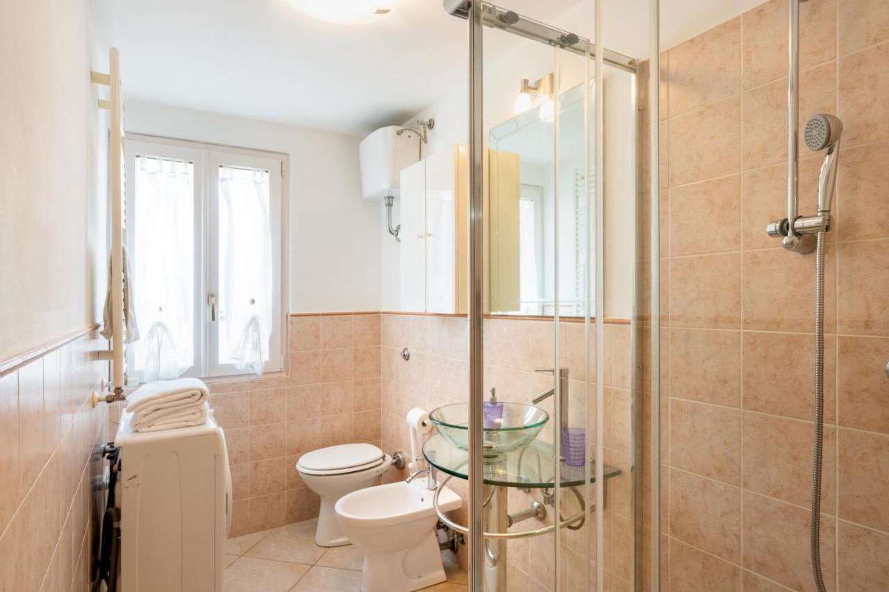 Appartement La Casa Di Oliva à Macerata Extérieur photo
