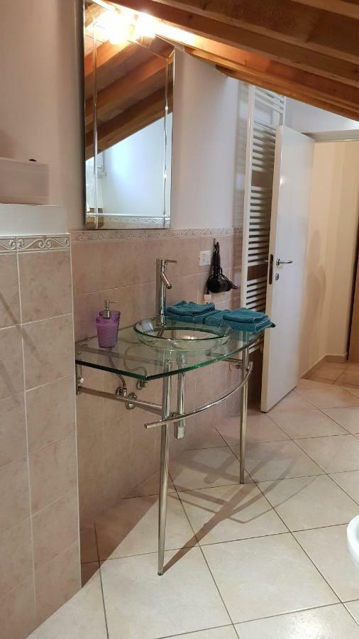 Appartement La Casa Di Oliva à Macerata Extérieur photo